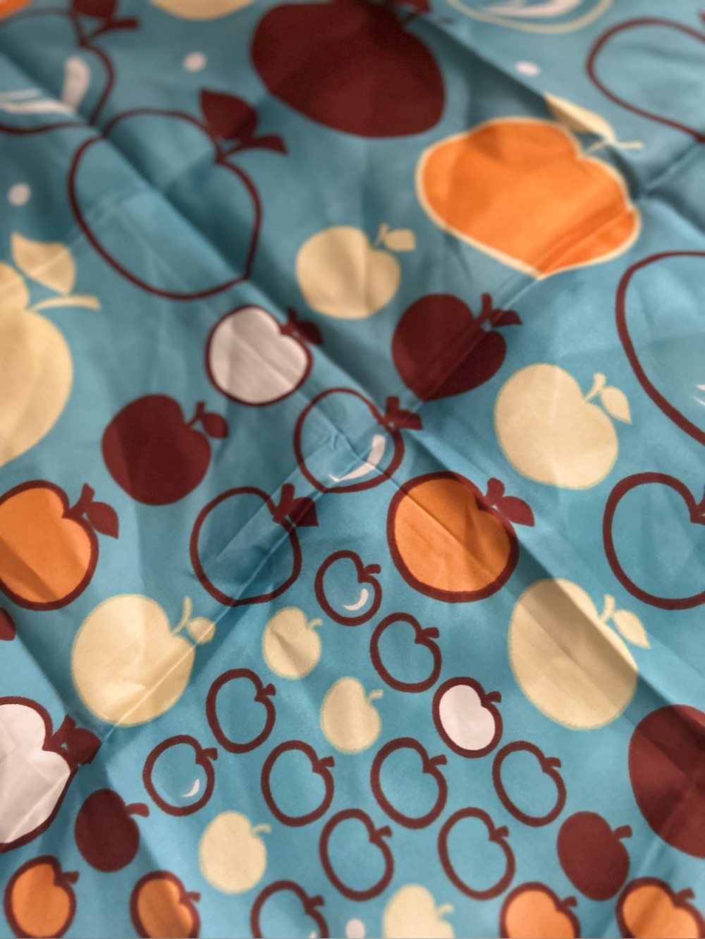 Vintage Satin scarf - Picture 15 of 15